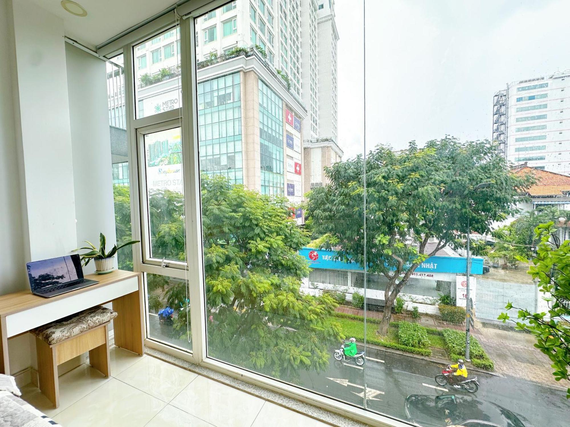 Mat Tien Quan 3 - Nha Kinh View Dep - Co Thang Apartment